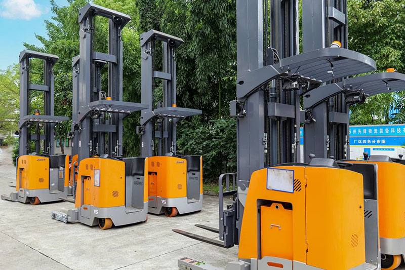 Kasus Pelanggan|Zowell Digunakan Dalam Cold Storage RRE Double Deep Reach Truck Batch Melaut, Memberdayakan Industri Rantai Dingin dengan Pergudangan Tinggi dan Intensif